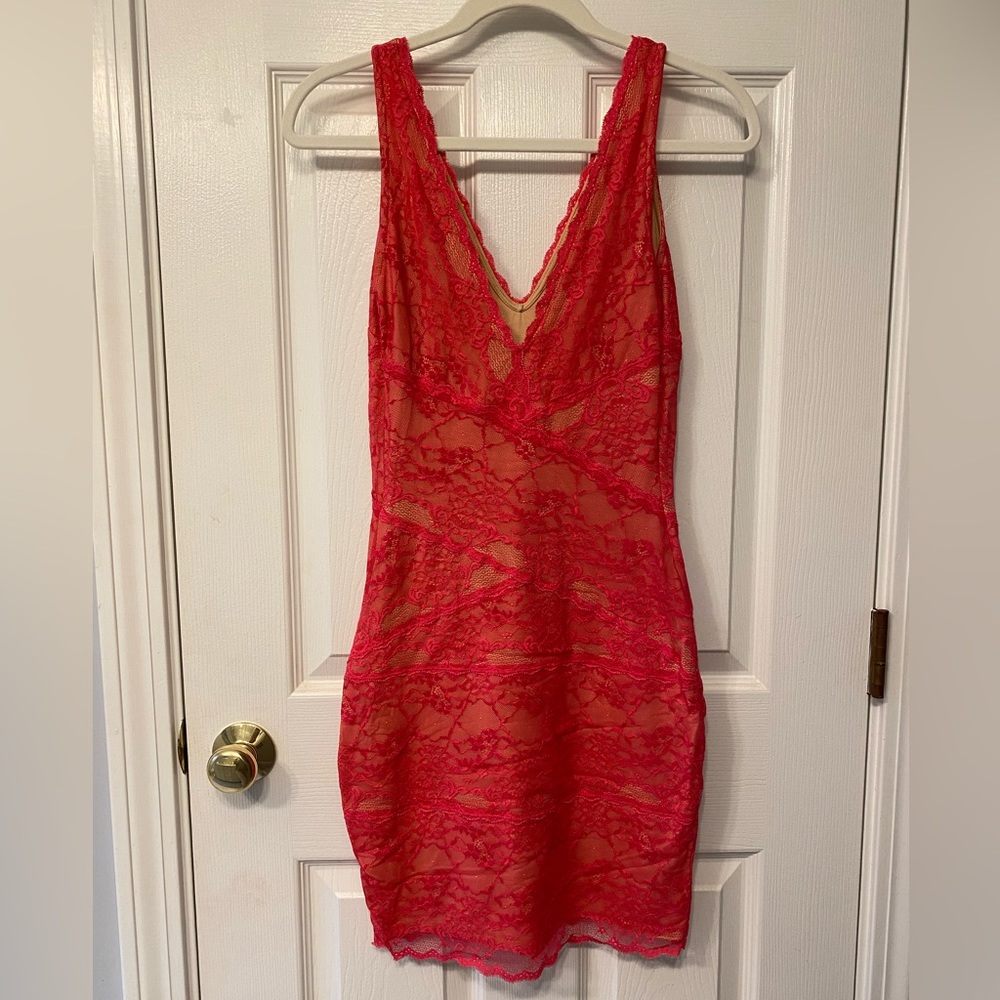 Bebe. Hot Pink ๐ Double Lined. Side Zipper. Size Small. - Picture 6 of 11